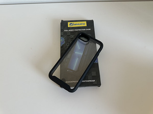 Ударопрочный чехол для iPhone (3 фото из 10)