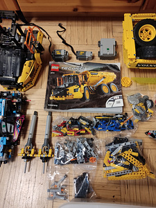 Legotehniku vanametalli osad 42124 ja 42114 (4 foto / 5)
