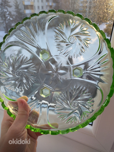 Tarbeklaas roheline kolmjalgkauss, vaas (foto #1)