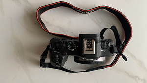 Canon hübriidkaamera EOS R8 kere (3 foto / 5)