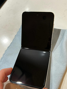 Samsung Galaxy Flip5 5G, 256GB (2 фото из 4)