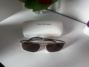 Мужские солнцезащитные очки Calvin Klein (2 фото из 3)