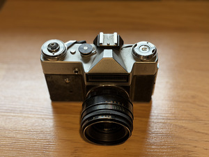 Müüa Zenit-E 35mm filmikaamera + vutlar (4 foto / 4)