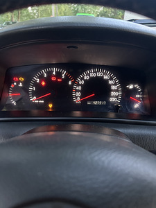 Toyota Corolla 2.0 66kw D4D 2003 (10 foto / 10)