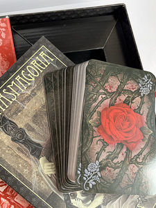 The Tarot Of The Vampyres (1 foto / 4)