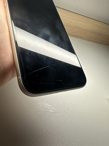 iPhone 11 (3 foto / 4)