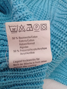 Naiste brändi kampsunid, džemprid suurus M (5 foto / 8)