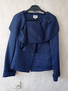Naiste kostüüm brändilt Armani Collezioni, suurus 40 (M). Se (6 foto / 7)