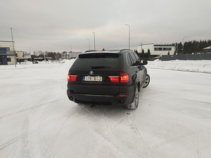BMW X5 210 kw 2008 (7 foto / 8)