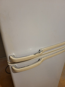 Холодильник samsung (2 фото из 4)
