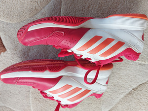 Müüa lastejalanõud Adidas (2 foto / 3)
