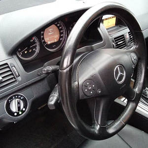Mb C220 125kw 2009a (9 foto / 11)