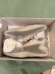 Anthony Edwards Low 1 (1 foto / 2)