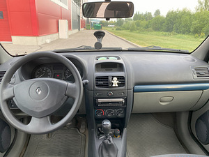 Renault Clio 1.1 16V 55KW (2 foto / 13)