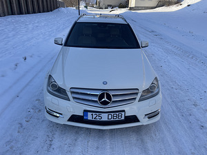 Mercedes-Benz C220CDI 2.1 125kw 2011 (2 foto / 8)