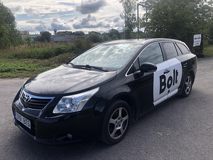 Toyota Avensis (1 foto / 6)