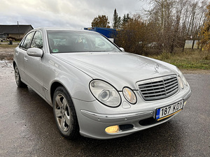 Mercedes Benz E240 (2 foto / 7)
