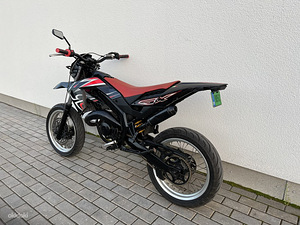 Aprilia Sx 80cc (2 foto / 10)