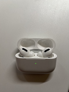 AirPods Pro (1 фото из 4)
