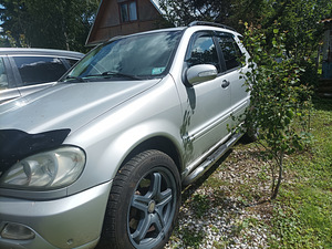Mercedes-Benz ML 270 (1 foto / 4)