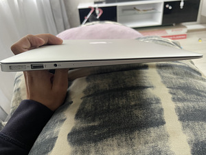 Apple macbook air 2017 nagu uus (2 foto / 6)