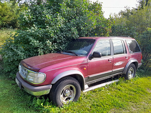 Ford explorer 1996 4.0 bensiin varuosadeks (5 foto / 5)
