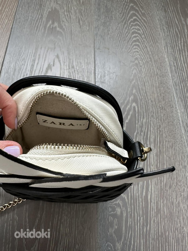 Маленькая сумочка в форме ананаса, Zara. Носили мало, как новые. (фото #3)