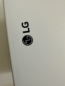 LG проектор (3 фото из 5)