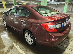 Honda Civic Automatic 2013a 1.8 104kw (4 фото из 9)