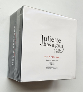 Juliette has a gun, Not A Perfume 100 ml. (3 foto / 3)