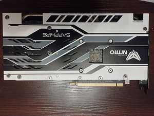 SAPPHIRE NITRO+ RADEON RX 580 4GB GDDR5 (1 foto / 2)