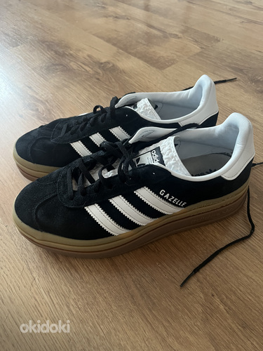 Adidas gazelle tossud