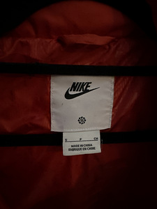 Жилетка Nike (5 фото из 5)