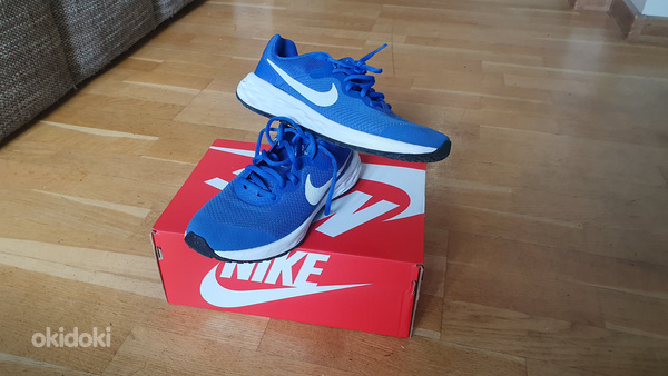 Синие кроссовки Nike (фото #1)