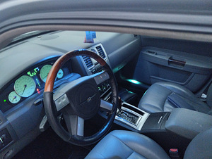 Продам chrysler 300c 2.7 b. 2005 (2 фото из 5)