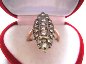 Золотое (красное и белое золото) кольцо с бриллиантами