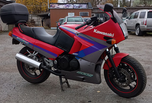 KAWASAKI ZX600R (3 foto / 3)
