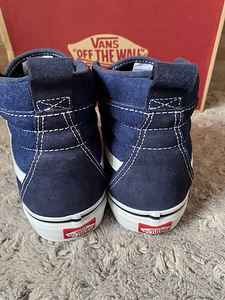 Новые кроссовки Vans 42 (2 фото из 3)