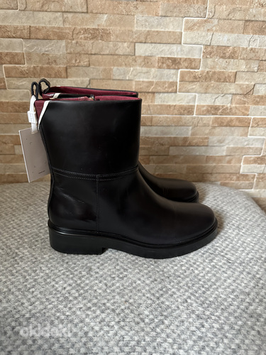 Uued täisnahast Tommy Hilfiger saapad. Suurus 41