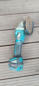 Makita DGA511 relakas (2 foto / 2)