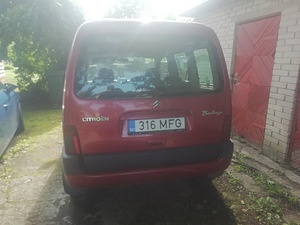 Berlingo 2005 (2 foto / 10)