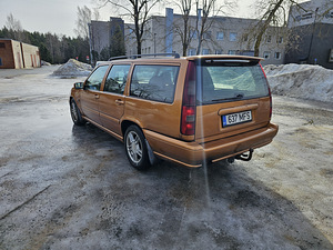 Volvo V70 2.5Tdi 103kw (4 foto / 7)