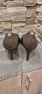 Uued Michael Kors s 7( 37) (3 foto / 3)