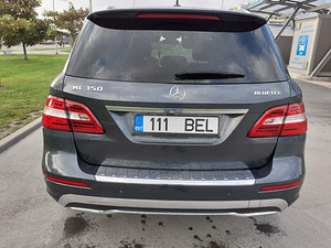 Mercedes benz ML350 (2 foto / 6)