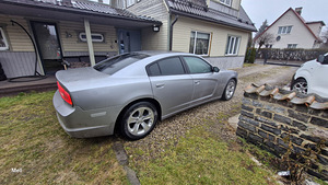 Dodge Charger R/T Plus (7 foto / 13)