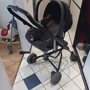 Lapse turvahäll Maxi Cosi + rattad (2 foto / 3)
