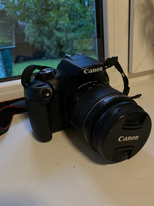 Canon Eos 1300D peegelkaamera (2 foto / 5)