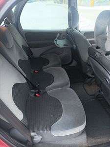 Citroen Picasso 1,6 HDI (4 foto / 5)