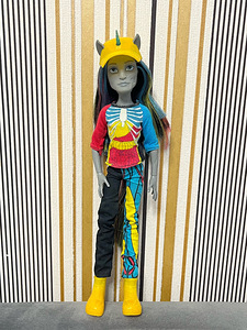 Monster high nukk (1 foto / 3)