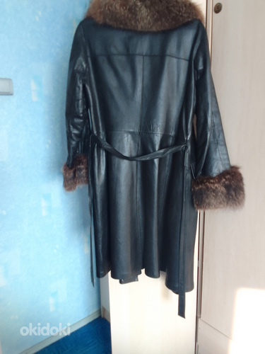 Продам женское кожаное пальто (фото #1)